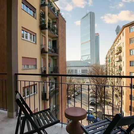 Sunset Citylife Typical Italian Style House