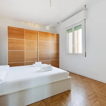 Elegant In Restocco Area Apartamento *