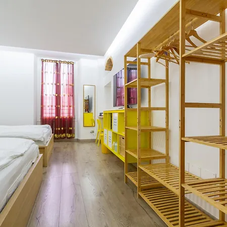 Apartament I Della *