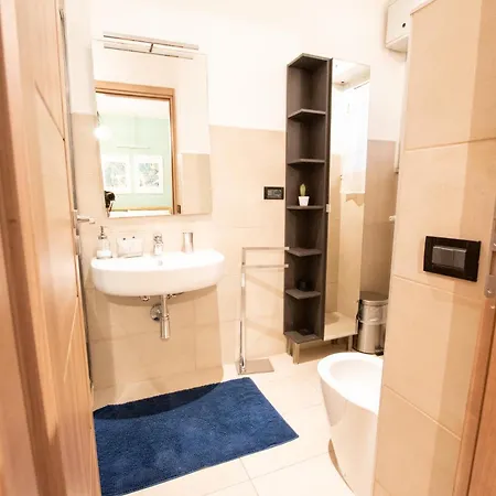 Ihost Luxury - Savona 112 Lägenhet *