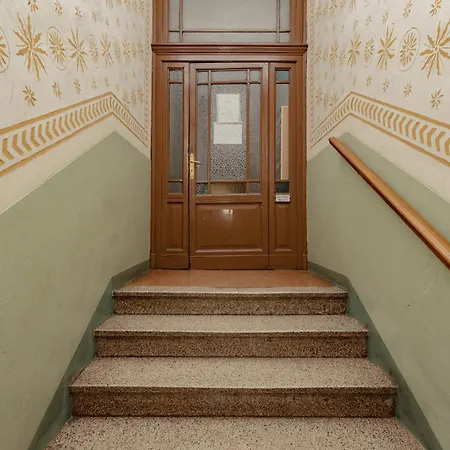 Xenia - Cozy Luminous Flat Near Navigli Milán