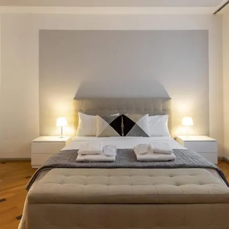 Royal - Centro Duomo Apartment *
