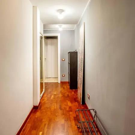One Bedroom With Terrace Near Duomo Milán