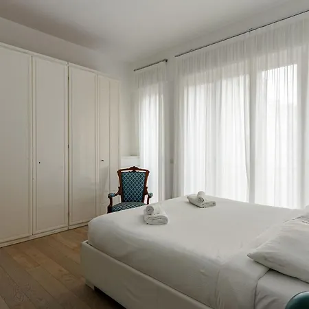 1br Uberto Visconti Di Modrone A With Balcony In Apartment *