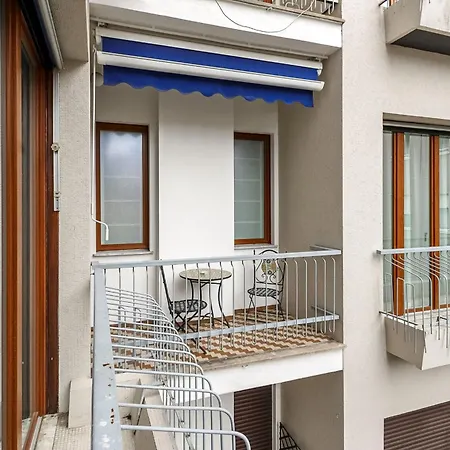 1br Uberto Visconti Di Modrone A With Balcony In Apartment *