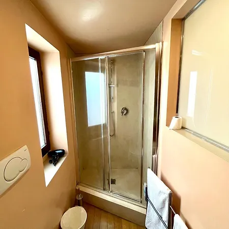 Il Nido 14 アパート *