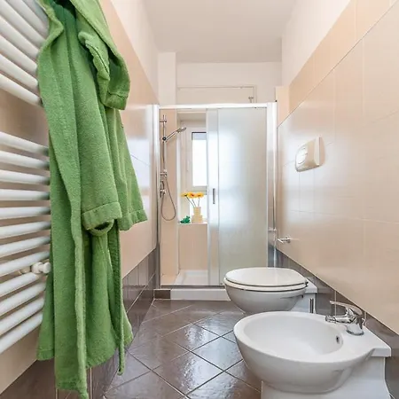 Apartment Bright And Quiet Close To Fair *