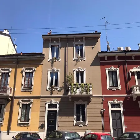 Lippi 42 Single Room's In With Garden Hotel Milano
