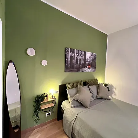 La Bella Charme 3 Km Away From Duomo/ Netflix & Wi-fi Included شقة ميلان