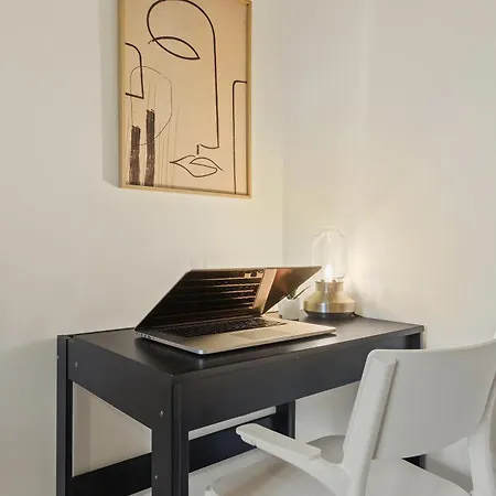 Urban Chic Retreat Station - Loreto Апартаменты