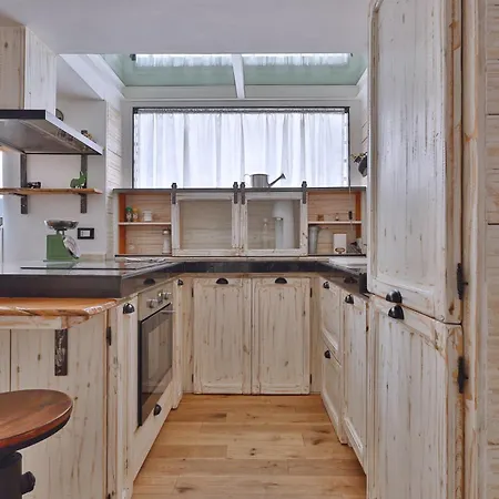 Quiet House In Navigli Sleeps 4 Milano