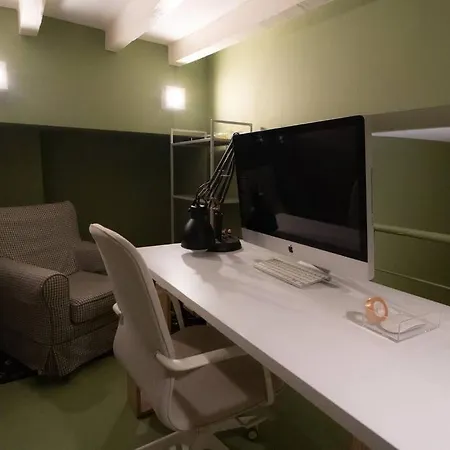 Apartment An Elegant In Milan's Art District