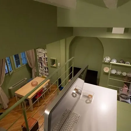 Apartment An Elegant In Milan's Art District *
