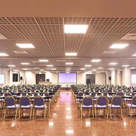 Hotel Quark 4*