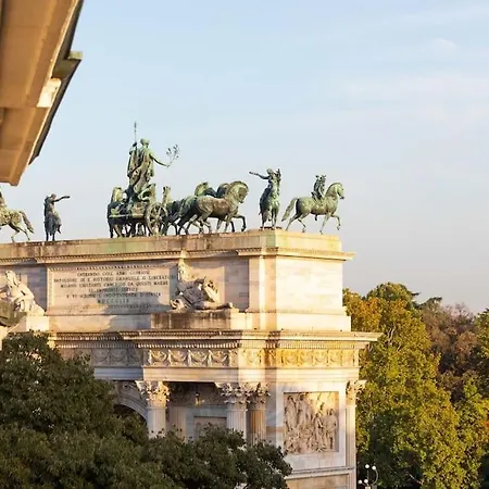 Arco Della Pace A 20 Mt - Castello Sforzesco - Stazione Cadorna * Μιλάνο
