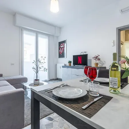 Brentahouse - 5 Stops To Duomo Centro By Metro M3 شقة