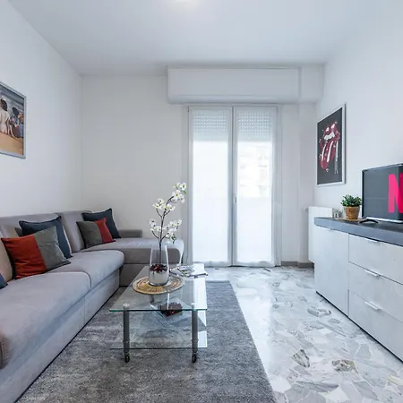 Brentahouse - 5 Stops To Duomo Centro By Metro M3 شقة