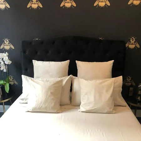 Hotel Lippi 42 Single Room's In With Garden Milano