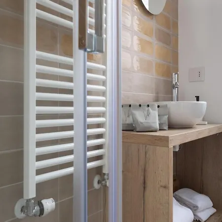 Apartamento The Rent - Two-bedroom In Navigli Area Milão
