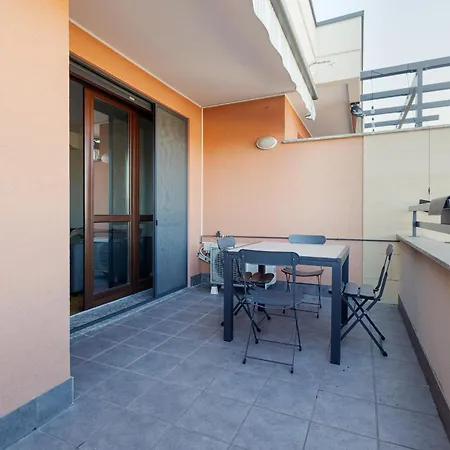 Appartamento Sweet - With Balcony Milano
