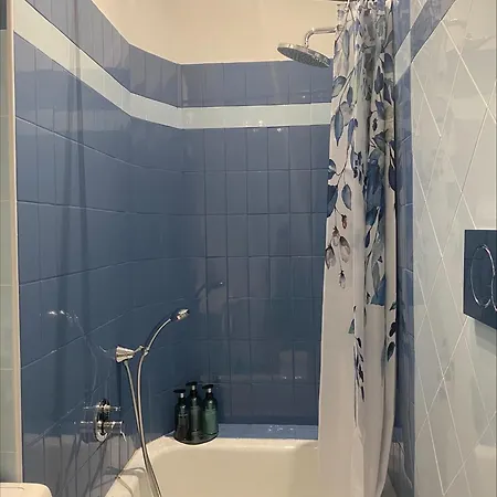 Confortevole Zona Bocconi-porta Romana Apartamento