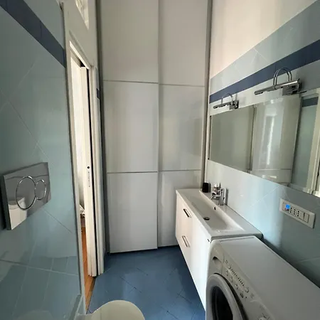Confortevole Zona Bocconi-porta Romana Apartamento
