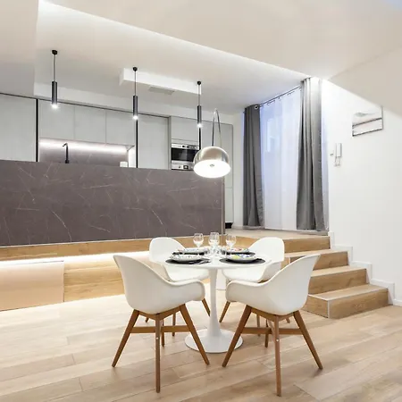 アパート Duomo-centrale Luxury Open Space *