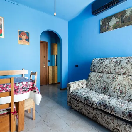 Roomy With Balcony! Milan