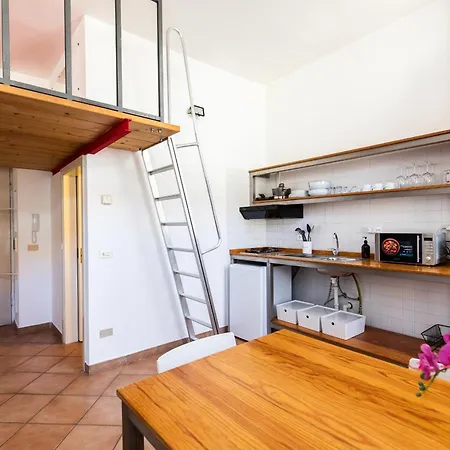 Апартаменты Artstay Porta Romana Parking 3th Floor No Lift Милан