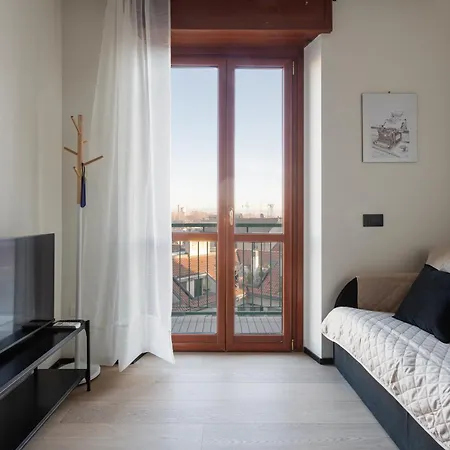 Guesthost - Renovated Apts * Milaan