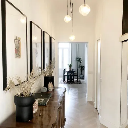 Διαμέρισμα Beautiful Design Flat With Park View, Next To Metro *