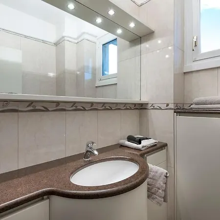 Daire Moderno - Fermata Tramvia Sotto Casa