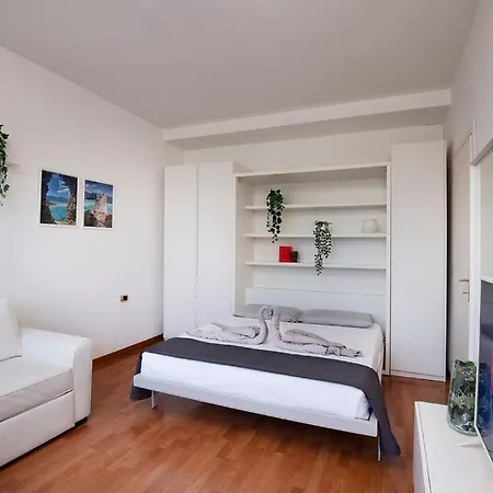 Daire Moderno - Fermata Tramvia Sotto Casa Milano