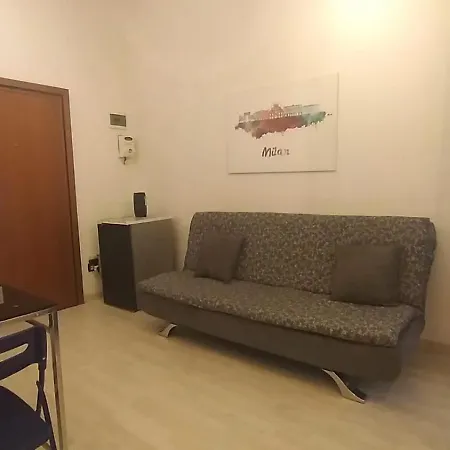With Parking Close To The Metro Apartament *