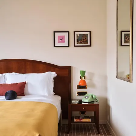 Max Brown Missori, Part Of Sircle Collection Mediolan