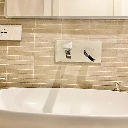 Elegance Duomo Daire Milano