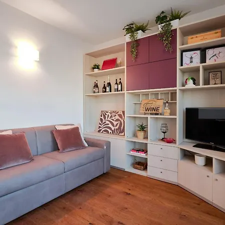 5-days In Apartment