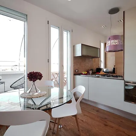 5-days In Apartment *