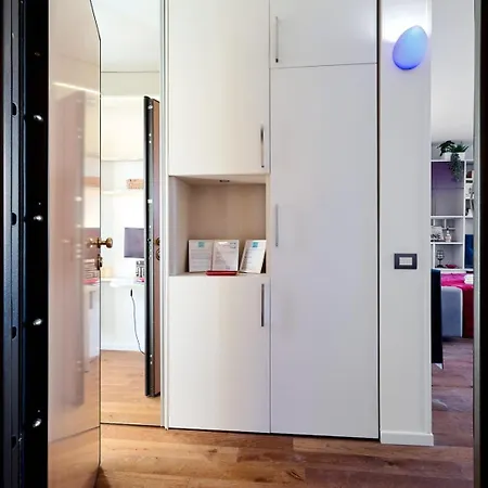 5-days In Apartment *