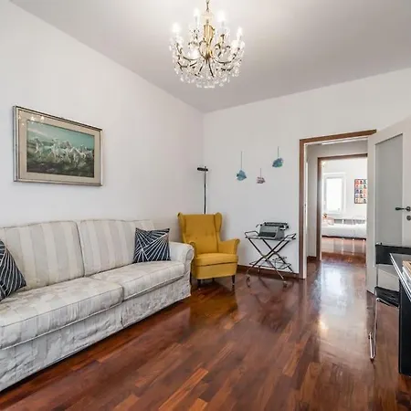 Navigli - 5 Minutes From The Metro Apartamento *