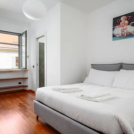 Porta Venezia Charme Apartamento *