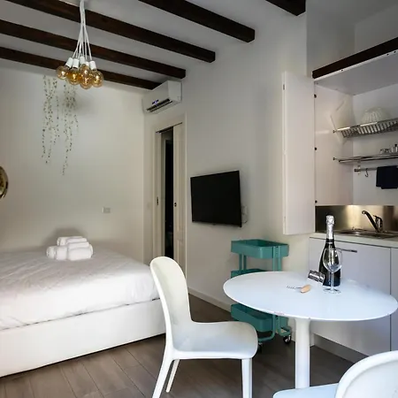 Lägenhet S Agostino - Porta Genova *