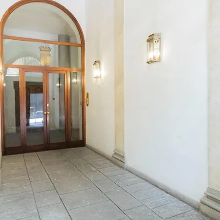 Apartment Duomo Charme Milan
