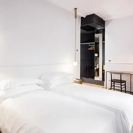 Senato 4* Milan