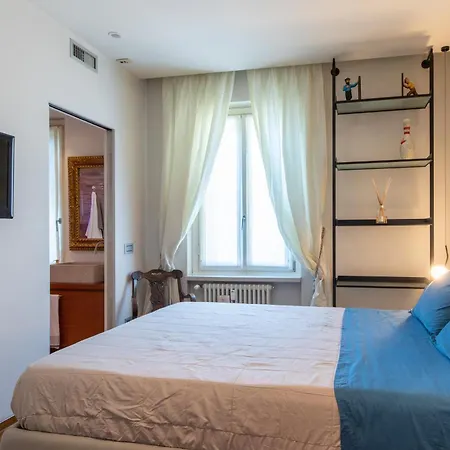 Porta Venezia- Design Apartment, 2-bedrooms, Netflix, Wifi Apartment