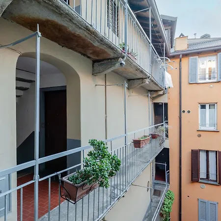 Sant Ambrogio Lovely Flat *