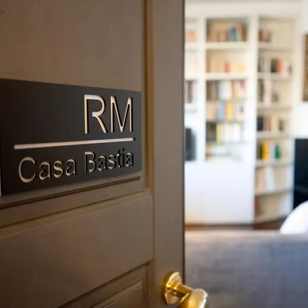 Bastia Rm Up To 4 Guests - In The Heart Of Scalo Romana, Olimpico, Prada, Bocconi And Easy Access To Forum Assago, Ieo, Ied, Duomo, San Siro *
