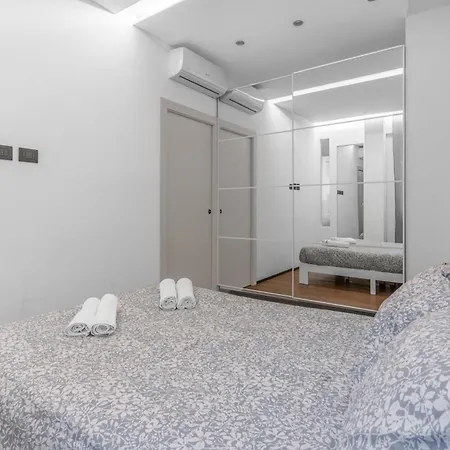 Arq14 - Duomo-loreto - Romantic דירה *