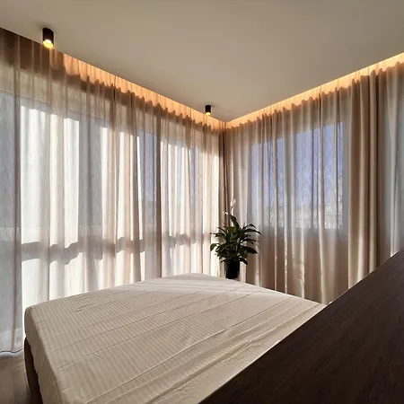 Yls Luxury Mediolan