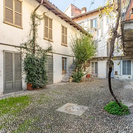 Apartment - Alzaia Naviglio Grande